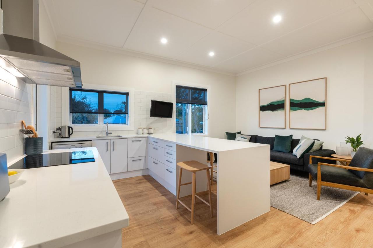 The Village Reserve Boutique Accomodation Auckland Exterior photo